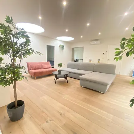 The Central Square Residence Anvers Extérieur photo